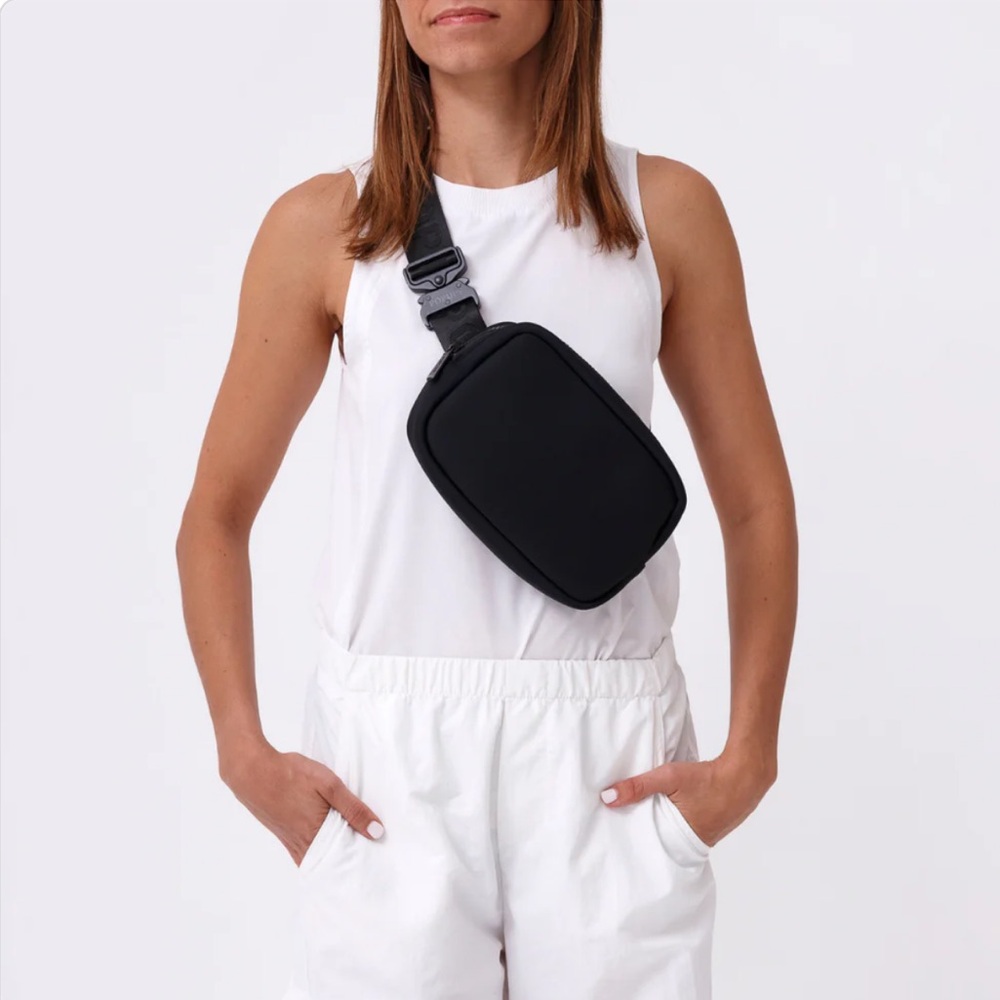 Black Popus Belt Bag OS - Picture 2 of 9